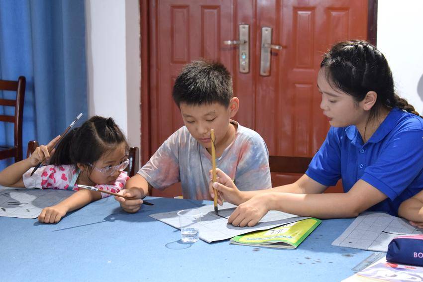 童心載墨香，墨韻促成長.docx